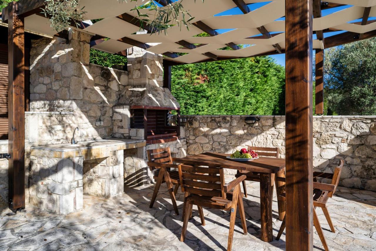 Palmrise Luxury Villas By Travel Pro Services - Nea Skioni Halkidiki Exterior photo